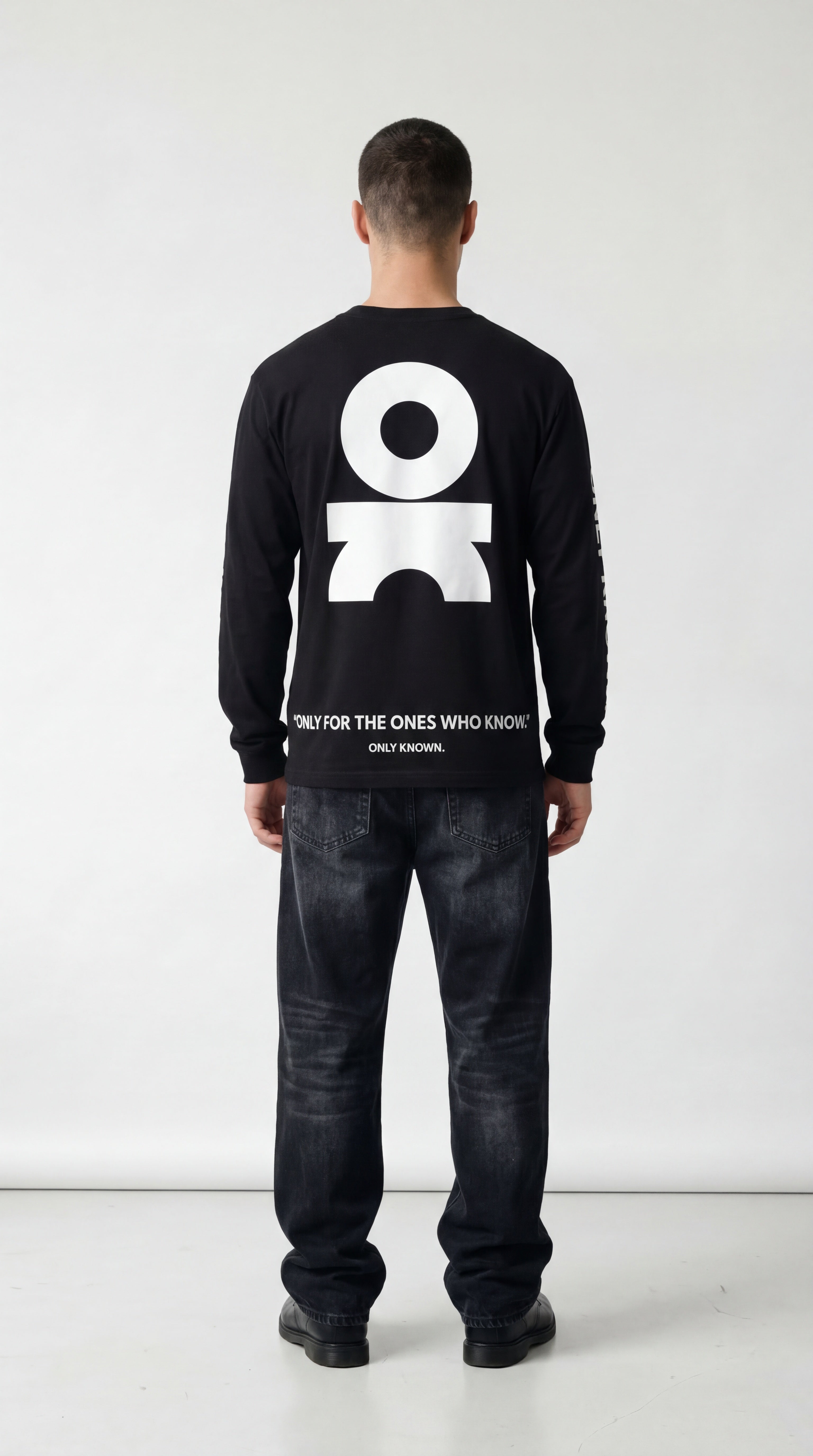 BIG LOGO LONGSLEEVE BLACK